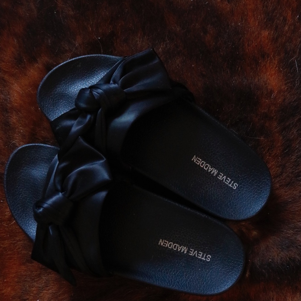 Steve Madden Slip Ons